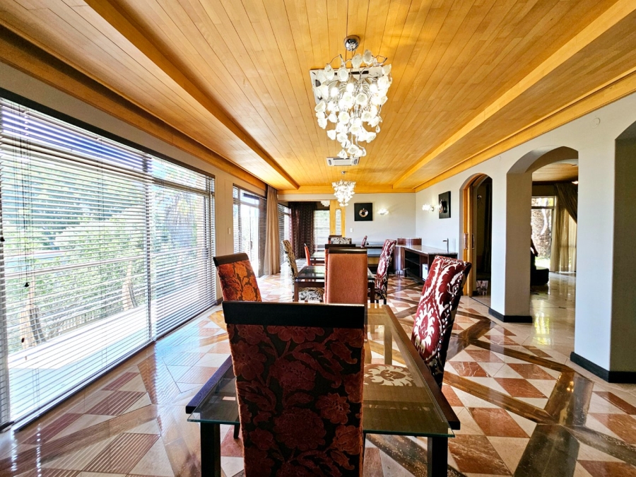 8 Bedroom Property for Sale in Waverley Free State